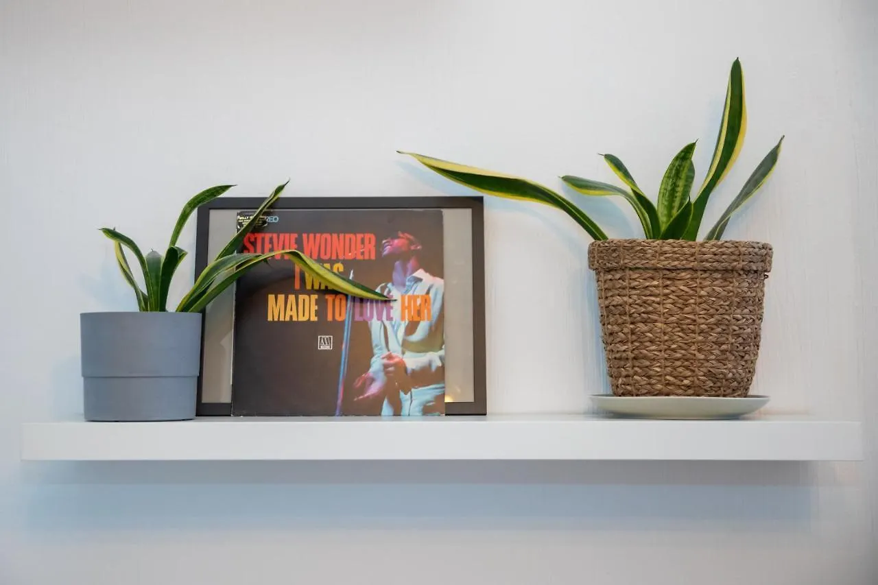 Cozy Apartment In Antwerp- Shuttle To Tomorrowland Possible 0*, Antwerp Belgium